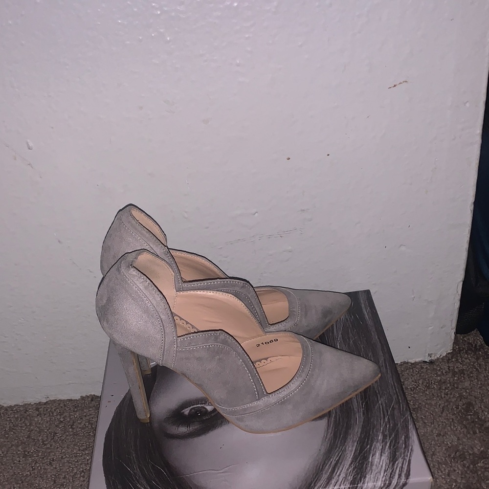 J. Garcia Elegant Gray Women's Heels - Picture 2 of 8